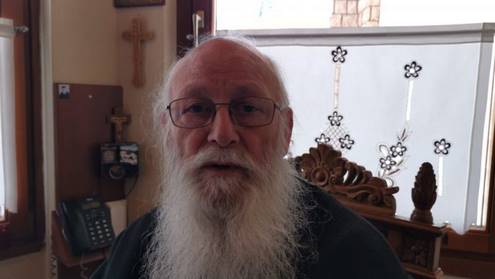 Έφυγε από τη ζωή χτυπημένος από τον κορονοϊό ο πατέρας Βασίλειος Βασιλείου από την Ενορία του Αγίου Νικολάου Σιάτιστας