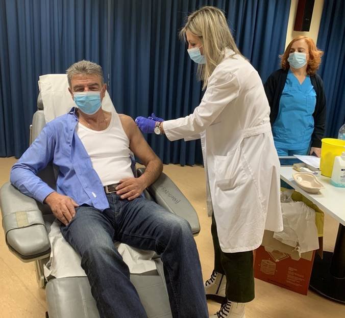 Εμβολιάστηκε ο Δήμαρχος Γρεβενών κ.Γιώργος Δασταμάνης κατά του κορονοϊού