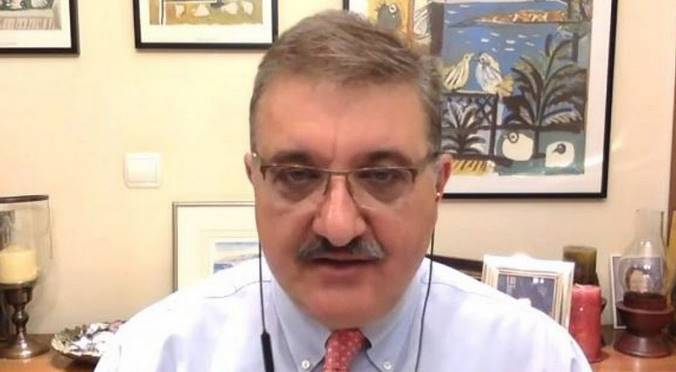 Εξαδάκτυλος: Οι παραδόσεις στα εμβόλια θα κρίνουν την ανοσία  11:52