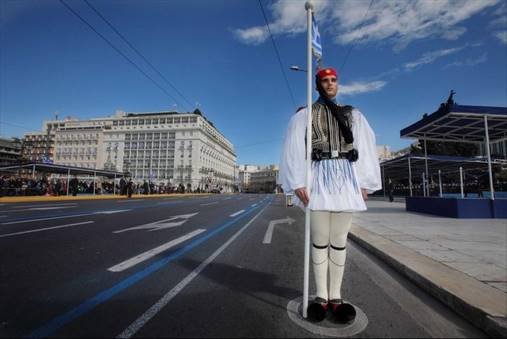 Προετοιμασίες για στρατιωτική παρέλαση την 25η Μαρτίου