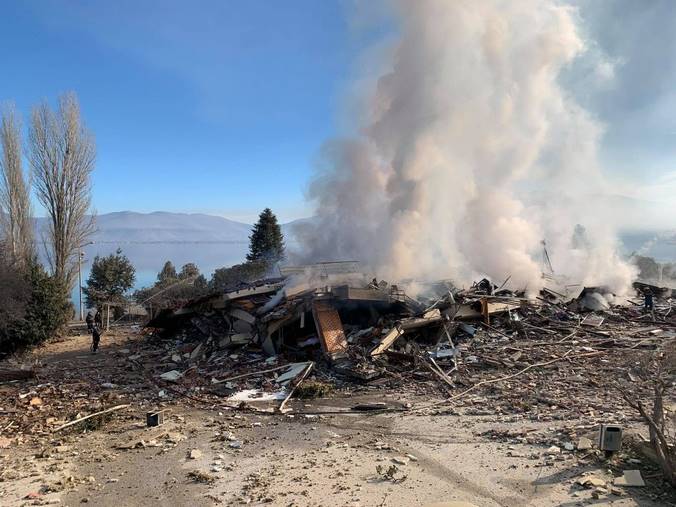 Φωτογραφίες από το εμβληματικό ξενοδοχείο Τσάμης μετά την έκρηξη
