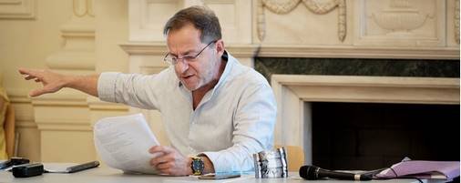 Δημήτρης Λιγνάδης: “Αν μιλήσεις, θα σου τινάξω τα μυαλά στον αέρα” – Οι απειλές στη γυναίκα που τον “έκαψε”