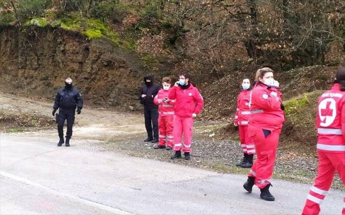 Βρέθηκαν συντρίμμια του μοιραίου αεροπλάνου – Στο Δίκορφο στρέφονται οι έρευνες