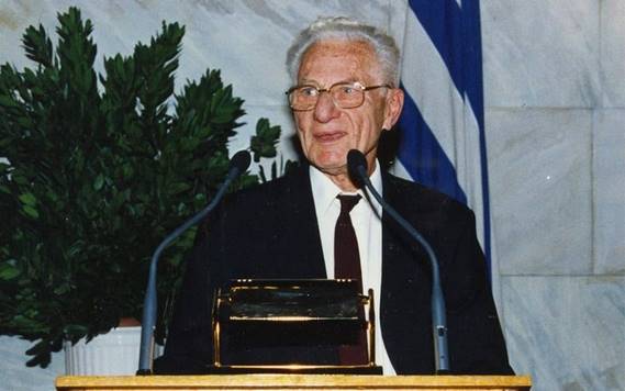 Συλλυπητήρια Δημοτικού Συμβουλίου Καστοριάς  για το θάνατο του Ιωάννη Μαζαράκη-Αινιάν  πρώην Νομάρχη Καστοριάς