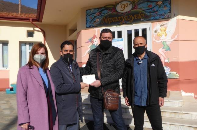 Δωρεά επιτραπέζιων παιχνιδιών για τα νηπιαγωγεία του Δήμου Καστοριάς