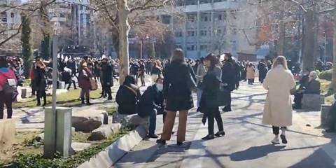 Επιχείρηση απεγκλωβισμου μετά το σεισμό στην Ελασσόνα