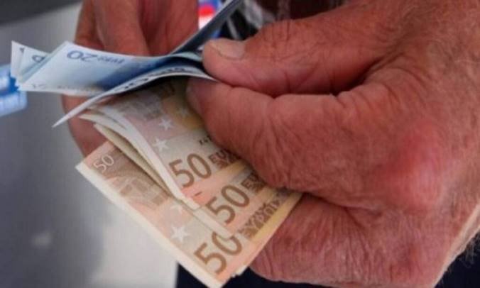 Σύνταξη 360 ευρώ για ανασφάλιστους υπερηλίκους – Οσα πρέπει να ξέρετε