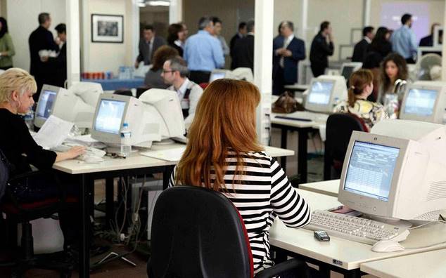 Αλλάζουν και πάλι το μισθολόγιο στο Δημόσιο – Μπόνους για «καλούς», στασιμότητα για ανεπαρκείς