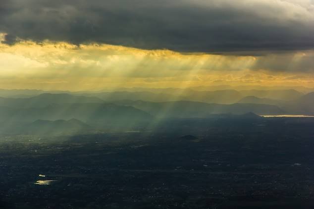 Καιρός – Meteo: Συννεφιά με αφρικανική σκόνη – Τοπικές βροχές στα βόρεια και δυτικά