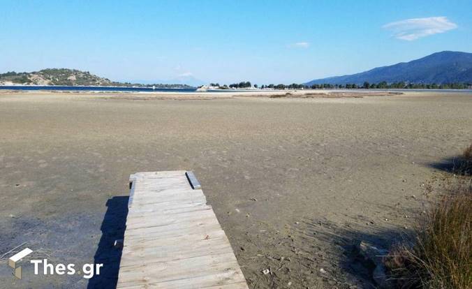 Απόκοσμο σκηνικό σε Σιθωνία και Σωζόπολη – Η θάλασσα εξαφανίστηκε… (ΦΩΤΟ)