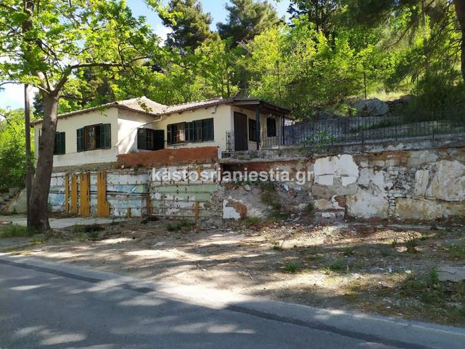 Καστοριά: Γκρέμισαν την “Μύτκα”  και την ιστορία της…