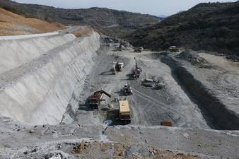 Φράγμα ή Σήραγγα; (Του Δημήτρη Ιατρίδη)