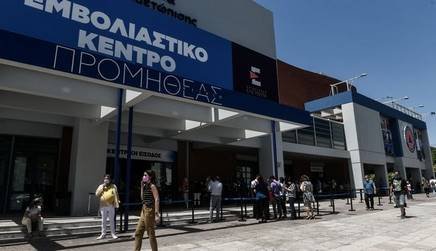 Υποχρεωτικός εμβολιασμός: Ποιους θα αφορά και από πότε – Τα σενάρια που εξετάζει η κυβέρνηση