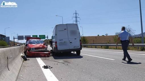 Μετωπική σύγκρουση στην Εγνατία Οδό στην Κοζάνη: Αυτοκίνητο μπήκε στο αντίθετο ρεύμα – Δείτε βίντεο και φωτογραφίες