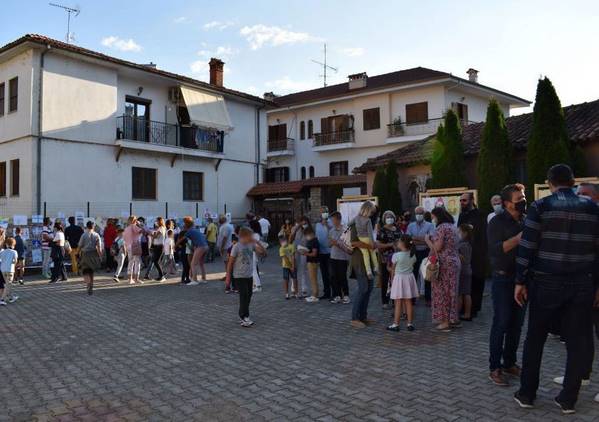 Μια χαρούμενη γιορτή η εκδήλωση βράβευσης των μαθητών που αναδείχθηκαν στον Διαγωνισμό Ζωγραφικής με θέμα την Ελληνική Επανάσταση του 1821