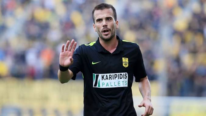 Θρίλερ στη Θεσσαλονίκη: Νεκρός μέσα στο αυτοκίνητό του ο ποδοσφαιριστής του Άρη Νίκος Τσουμάνης