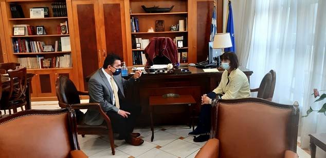 Εθιμοτυπική Επίσκεψη του Βουλευτή Καστοριάς Ζήση Τζηκαλάγια στην Αντιπεριφερειάρχη Καστοριάς Δέσποινα Κοζατσάνη.