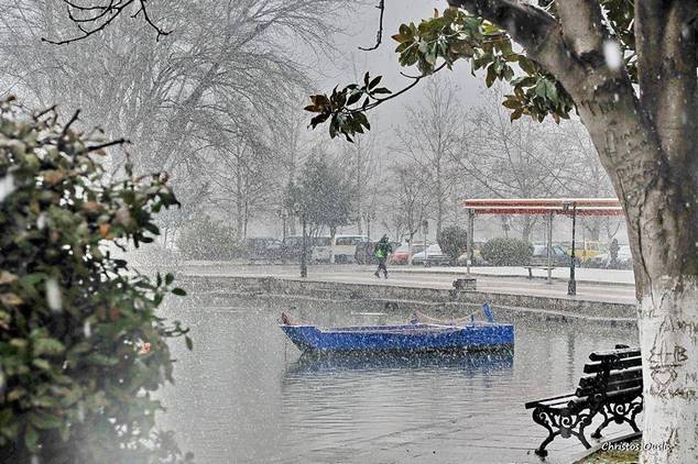 Φτιάχνουν βαλίτσες για Χριστούγεννα και Πρωτοχρονιά:  Το 100% αγγίζουν οι προκρατήσεις στην Καστοριά