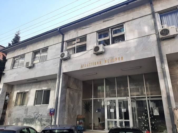 Στοιχεία σοκ για τον μητροκτόνο των Γρεβενών: Μετά τον πρώτο φόνο είχε διοριστεί σε σχολείο της Κορίνθου – Σήμερα η απολογία του