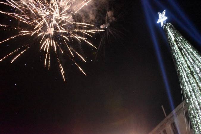 Η φωταγώγηση του Χριστουγεννιάτικου Δέντρου του Δήμου Καστοριάς