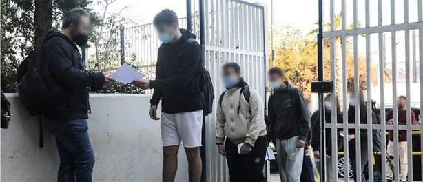 Self test στα σχολεία: Χιλιάδες νέα κρούσματα στον δεύτερο έλεγχο