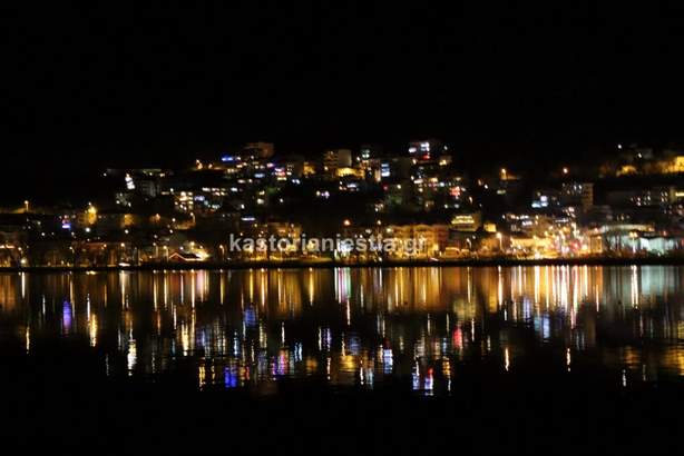 H γιορτινή Καστοριά με το φακό της Καστοριανής Εστίας