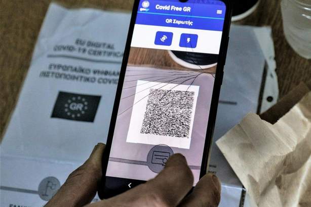 Πλεύρης για πιστοποιητικό εμβολιασμού: Δεν καταργείται – Τι εξετάζεται για το καλοκαίρι – Μιλάμε για αναστολή μέτρων και όχι άρση