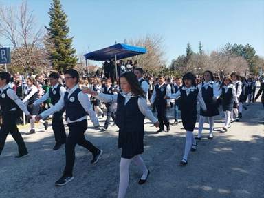 Η παρέλαση της 25ης Μαρτίου στο Άργος Ορεστικό (φώτο)