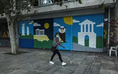 Το τέλος της υποχρεωτικής χρήσης μάσκας σε εξωτερικούς χώρους και οι συστάσεις των ειδικών