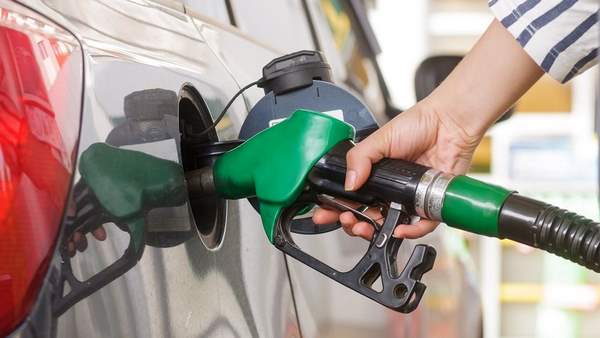 Επίδομα βενζίνης: Ξεκινούν την Τρίτη 26 Απριλίου οι αιτήσεις με βάση τον ΑΦΜ