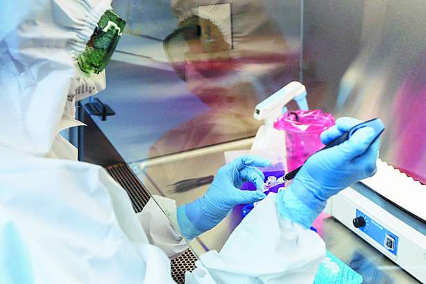 Ευλογιά των πιθήκων – ΕΟΔΥ: Ανεμοβλογιά το ύποπτο κρούσμα – Επιβεβαιώθηκε και από το δεύτερο δείγμα