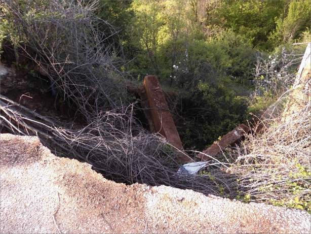 Βάραθρο καρμανιόλα στον δημόσιο δρόμο Γέρμα – Κορησού !
