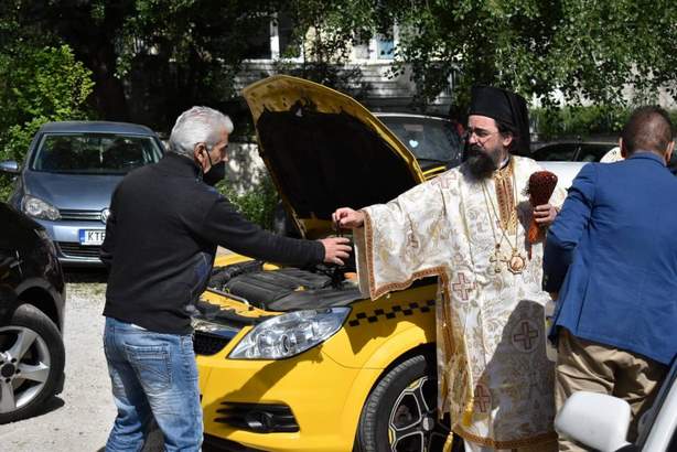 Ἁγιασμός ὀχημάτων Ταξί – Ἁγιασμός κτιρίου Εἰδικοῦ Γυμνασίου-Λυκείου Καστοριᾶς