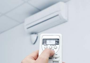 Κόφτης στα κλιματιστικά: Το κυβερνητικό σχέδιο για εξοικονόμηση ενέργειας