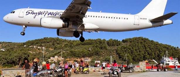 Σκιάθος: Ηλικιωμένος εκσφενδονίστηκε από τουρμπίνα αεροσκάφους!