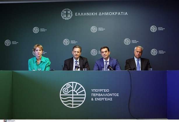 Αυτά είναι τα μέτρα εξοικονόμησης ενέργειας στο Δημόσιο – Οι τρεις άξονες που ανακοίνωσε ο Σκρέκας