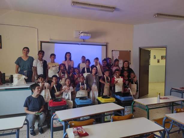 Ενημερωτική συνάντηση με θέμα την ανακύκλωση σε μαθητές Ρομά