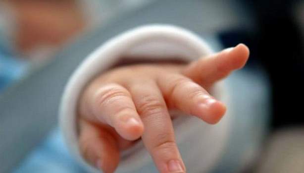 Θεσσαλονίκη: Έδιωξαν έγκυο γιατί έληγε η εφημερία και έχασε το μωρό – Τι λέει ζευγάρι που υπέβαλε μήνυση