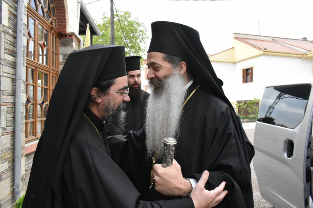 Ὁ Μητροπολίτης Φθιώτιδος κ. Συμεὼν στὴν Καστοριὰ