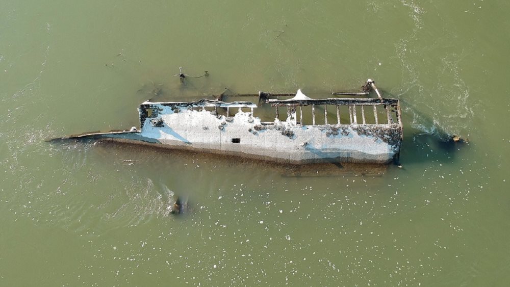 Η στάθμη του Δούναβη έπεσε και έκαναν την εμφάνισή τους γερμανικά πολεμικά πλοία, βυθισμένα από το 1944