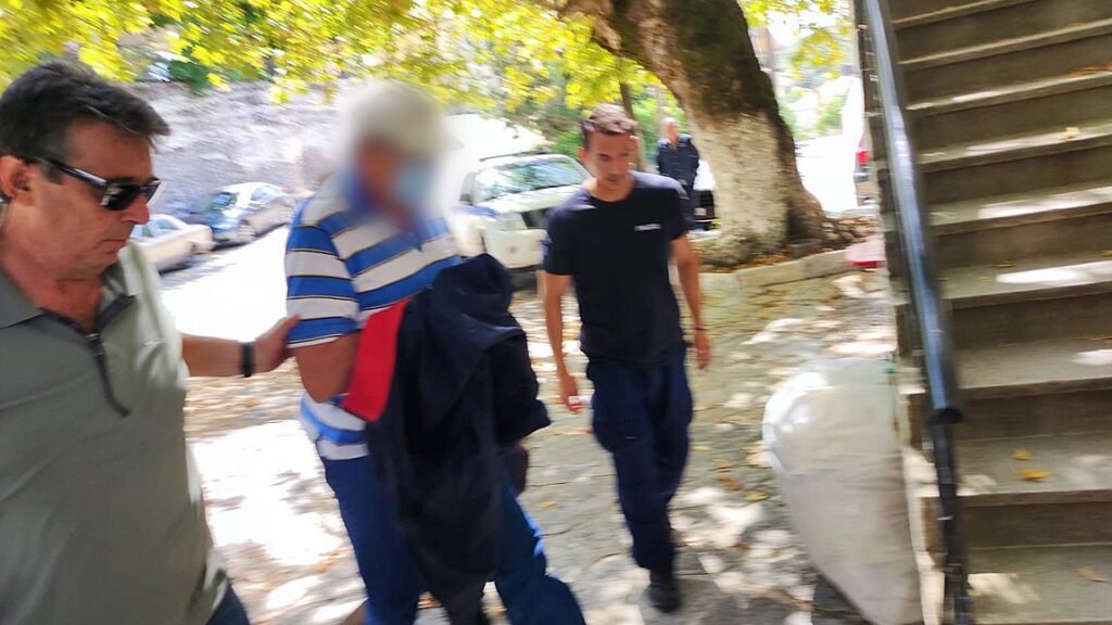 Ιωάννινα: Συνελήφθη ο αντιδήμαρχος Ζίτσας, που κατηγορείται ότι κακοποίησε τον γάιδαρο -Σκληρές εικόνες