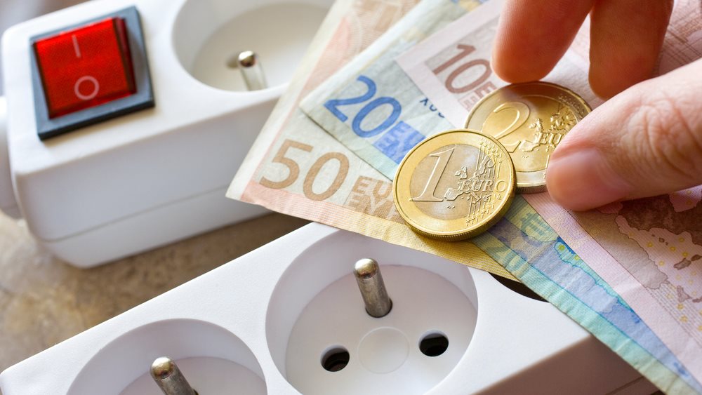 Ρεύμα: Στο 1 δισ. ευρώ οι απλήρωτοι λογαριασμοί – Σχεδόν ένας στους δύο καταναλωτές έχει οφειλή