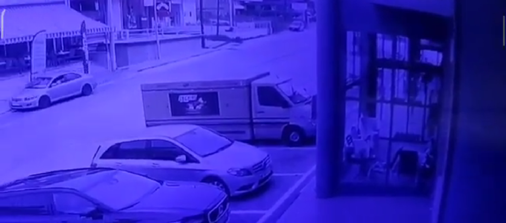 Μανιάκοι: Έκλεψαν τσαντάκι με 300 ευρώ από φορτηγάκι Κοζανίτη οδηγού-πωλητή έξω από σούπερ μάρκετ