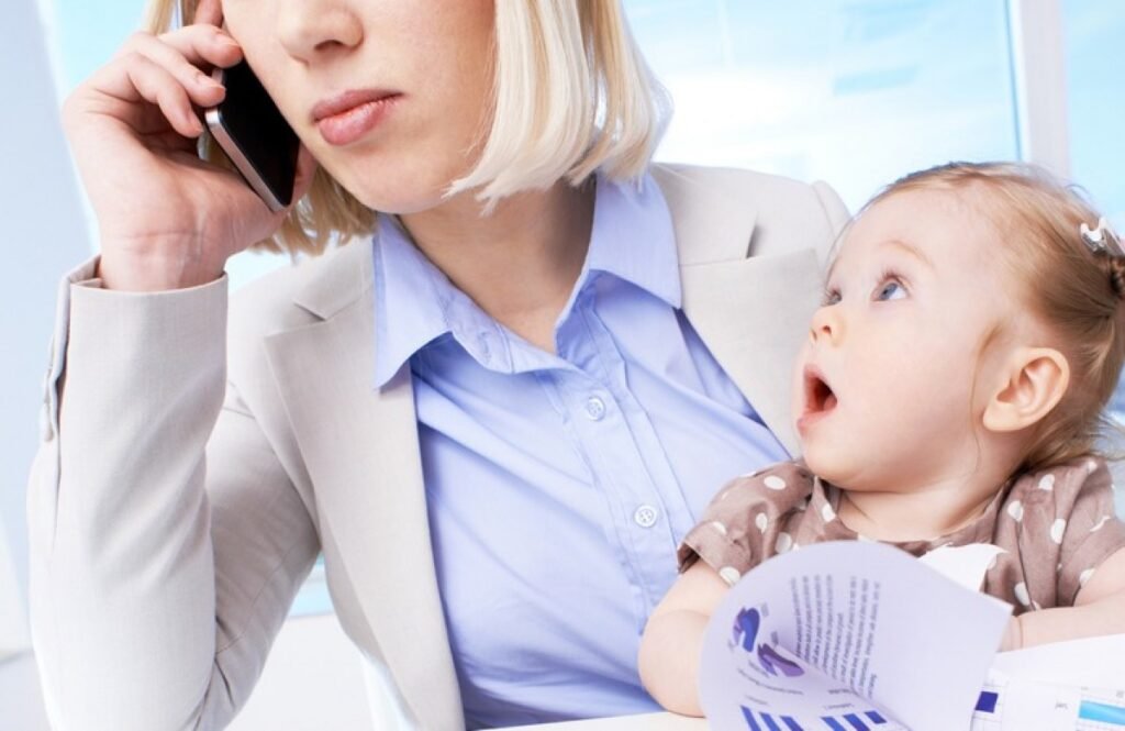 Αυξάνεται η άδεια μητρότητας από έξι σε εννέα μήνες