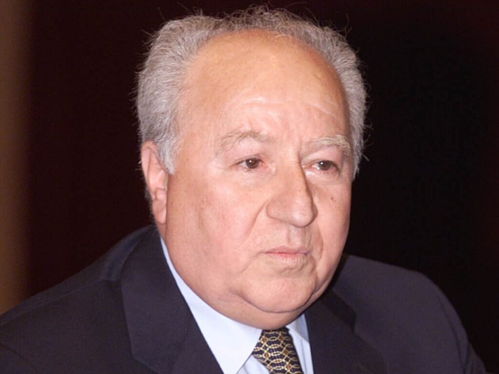 Πέθανε ο γνωστός σεισμολόγος Βασίλης Παπαζάχος