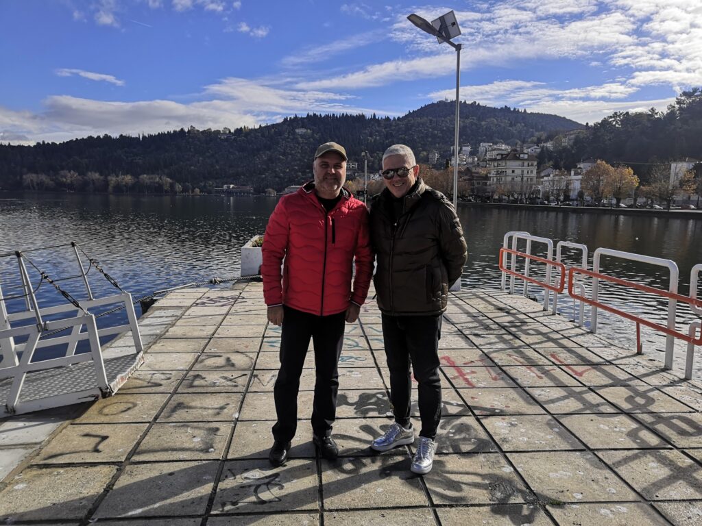 Ξεκίνησε τα γυρίσματα στην Καστοριά ο Τάσος Δούσης και η εκπομπή “Εικόνες”