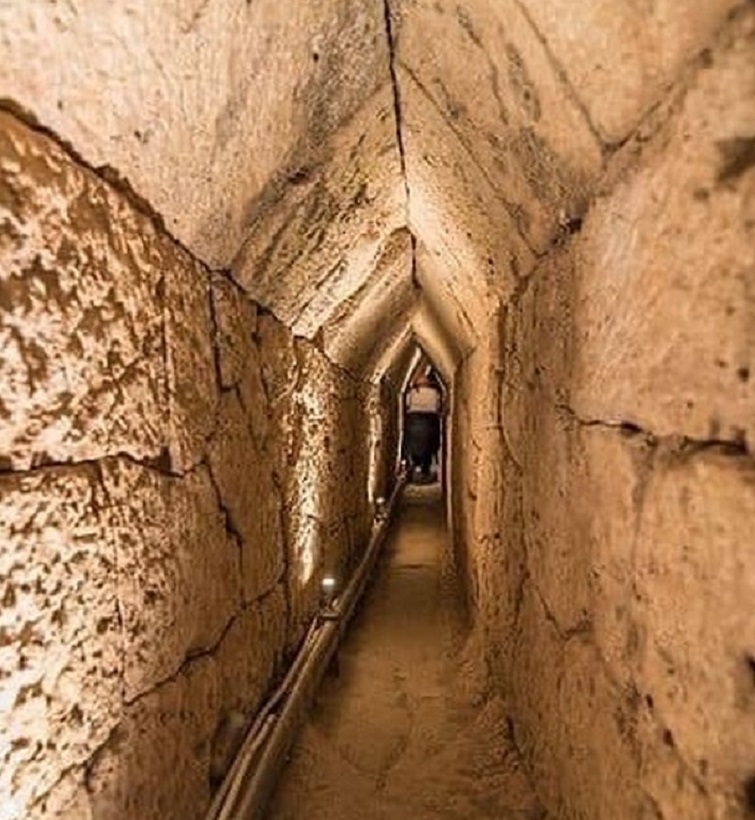 Κλεοπάτρα: Βρέθηκε ο τάφος της; – Ανακαλύφθηκε σήραγγα που μπορεί να οδηγήσει στον χαμένο τόπο ταφής της