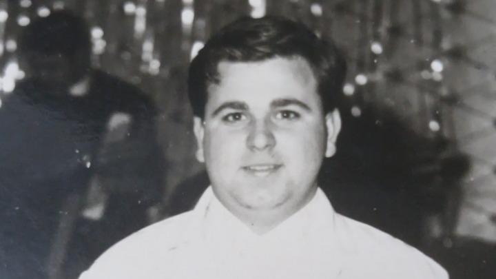 O «άγνωστος» νεκρός του Πολυτεχνείου που «αναπαύεται» έξω από τη Θεσσαλονίκη