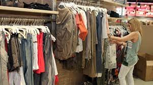 Ανοιχτά  τα καταστήματα την Κυριακή, προαιρετικά – Το ωράριο