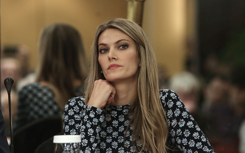 Εύα Καϊλή: Το Κατάρ, η έρευνα για διαφθορά και τα κρατητήρια – Με βαλίτσα γεμάτη χρήματα συνελήφθη ο πατέρας της